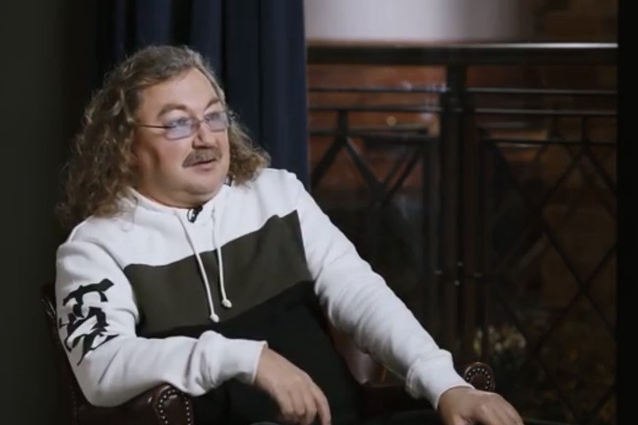 «С праздником»: Игорь Николаев опубликовал фото без усов на присяге