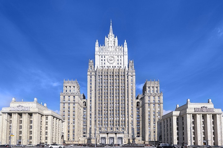 МИД РФ призвал посольство США не вмешиваться во внутренние дела России