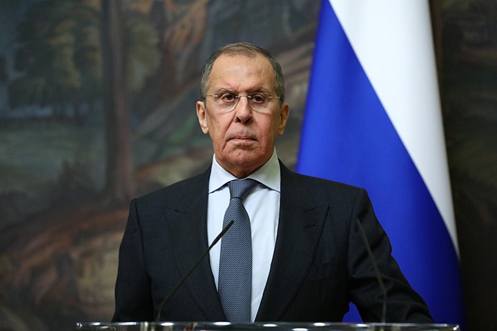 Лавров заявил, что Запад не реагирует на нарушение Киевом Минских соглашений