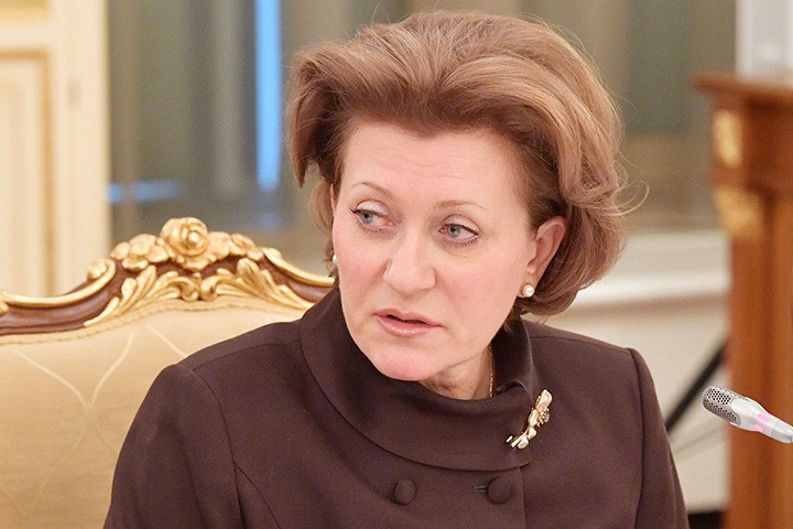 Попова: Новый COVID-тест может выявить мутацию штаммов коронавируса из Британии и ЮАР