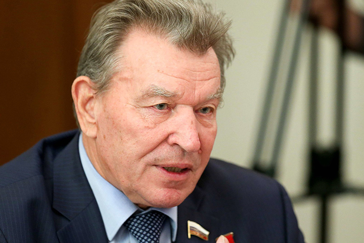 Госдума прекратила полномочия умершего в Москве депутата Антошкина