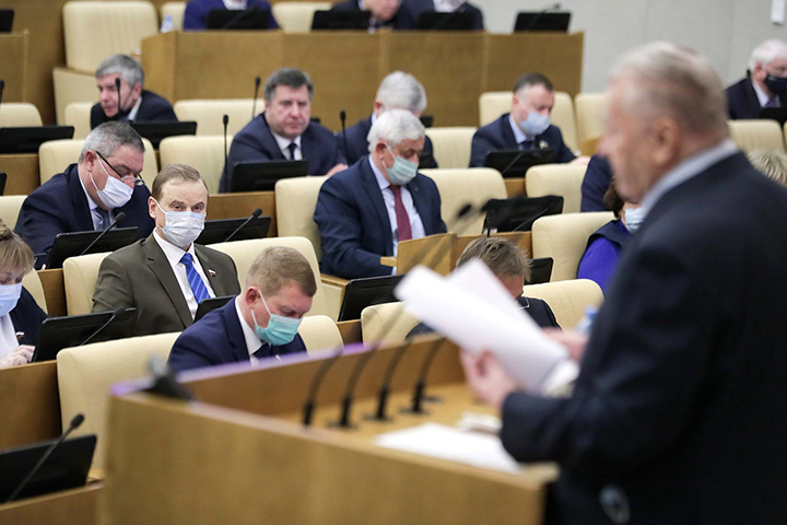 Проект закона о продлении ДСНВ одобрили в комитете Госдумы по обороне
