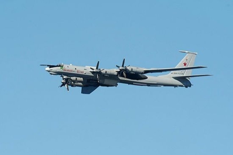 Российские Ту-142 выполнили плановый полет над Беринговым и Чукотским морями