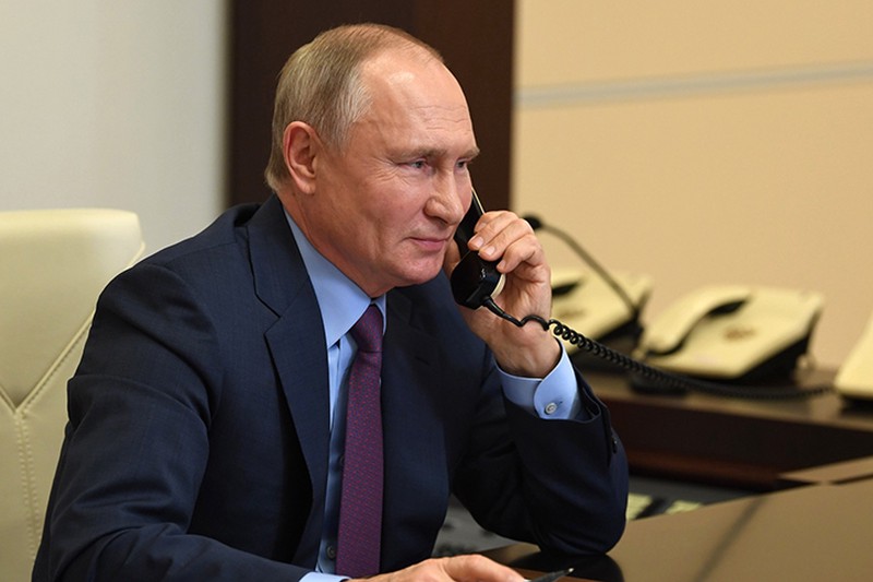 Президент Аргентины Фернандес поблагодарил Путина за вакцину «Спутник V»