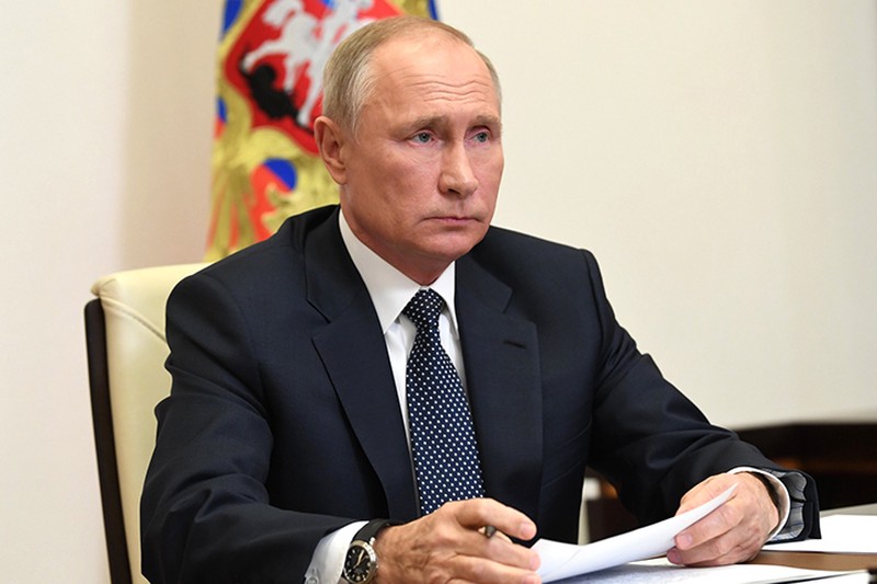 Песков рассказал, что Путина иногда отговаривают от опасных путешествий