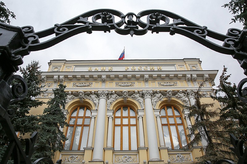Банк России заявил о снижении чистого оттока капитала в январе