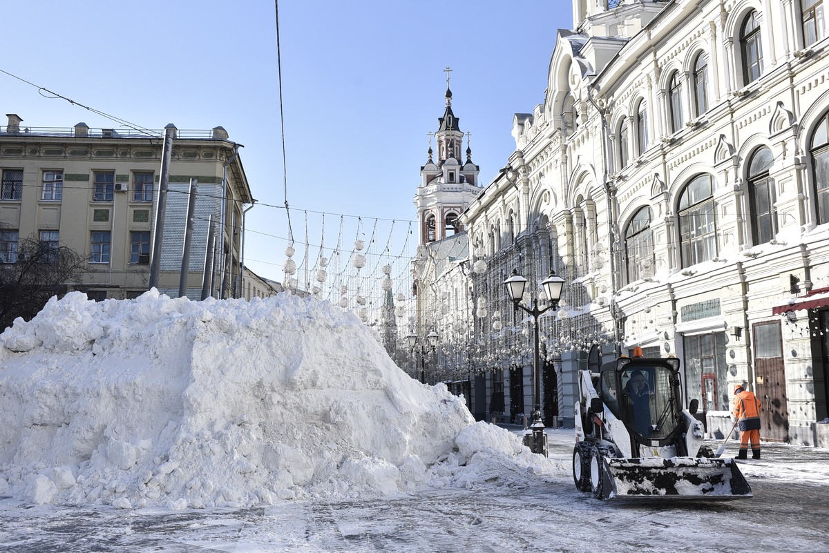 Свыше 120 процентов январской нормы снега выпало в столице с начала месяца