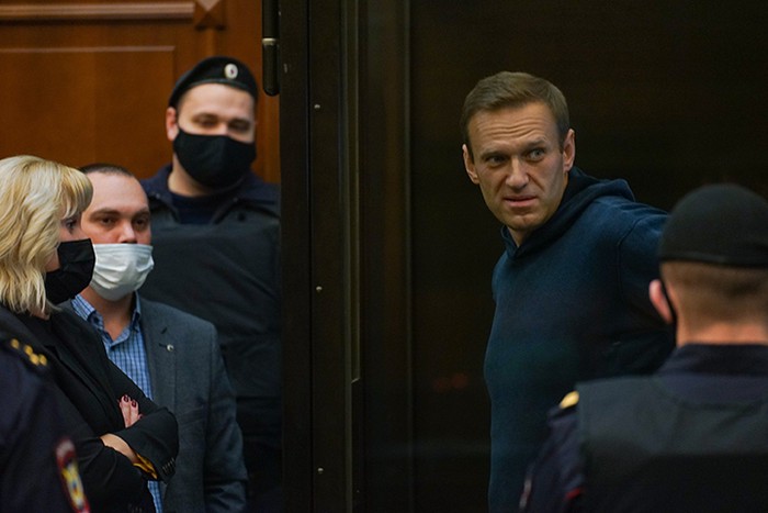 Алексея Навального осудили на 3,5 года колонии общего режима
