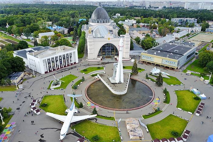 Центр «Космонавтика и авиация» пригласил на бесплатные «лунные» экскурсии