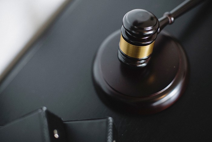 Суд приговорил к 2,5 года колонии экс-адвоката Александра Вершинина