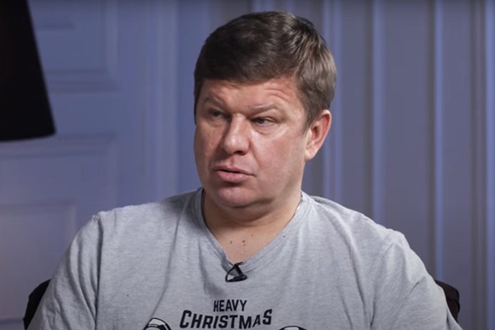 Комментатор Губерниев эмоционально отреагировал на смерть Розанова