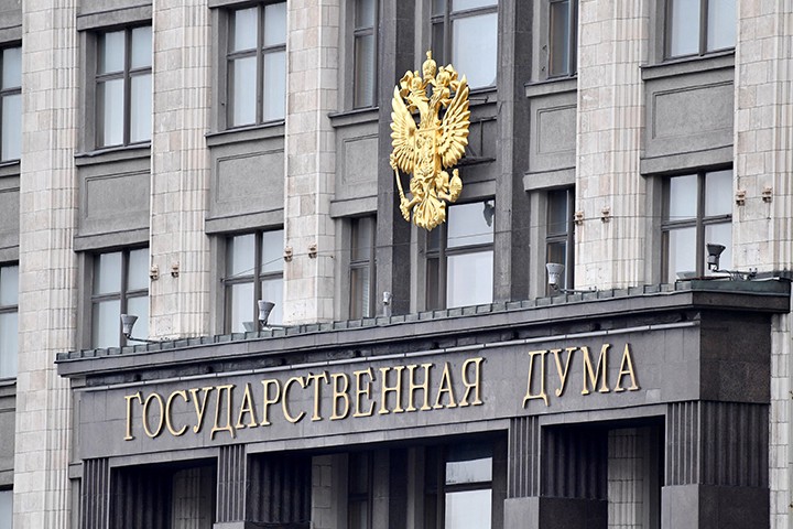 Госдума приняла закон о запрете высаживать из транспорта детей без билетов