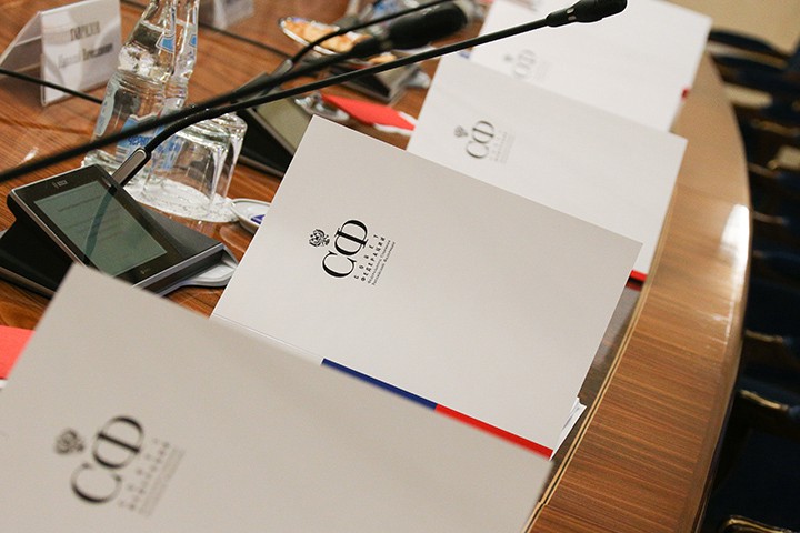 Комитет Совфеда одобрил закон о штрафах за неповиновение силовикам