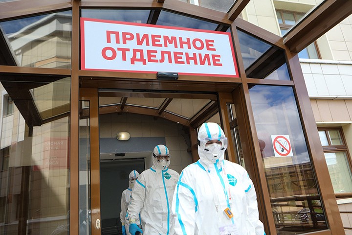 За сутки в России выявили 11 385 новых случаев COVID-19