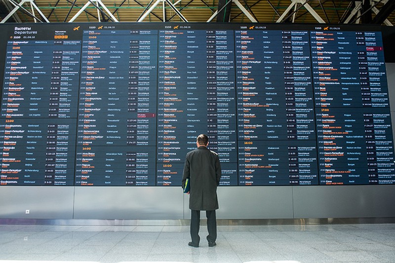 Более 50 рейсов задержали и отменили в московских аэропортах