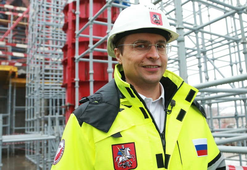 Рафик Загрутдинов: С начала 2021 года в Москве построили более 11 километров дорог