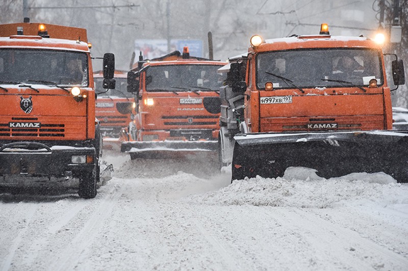 Движение в центре Москвы временно ограничат из-за вывоза снега