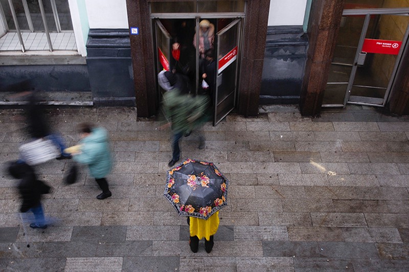 Более половины «зимних» дверей сняли на входах в московское метро