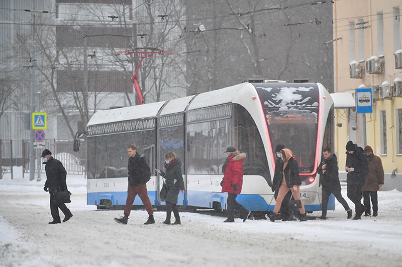 Маршрут трамваев на севере Москвы временно изменили из-за повреждения контактной сети