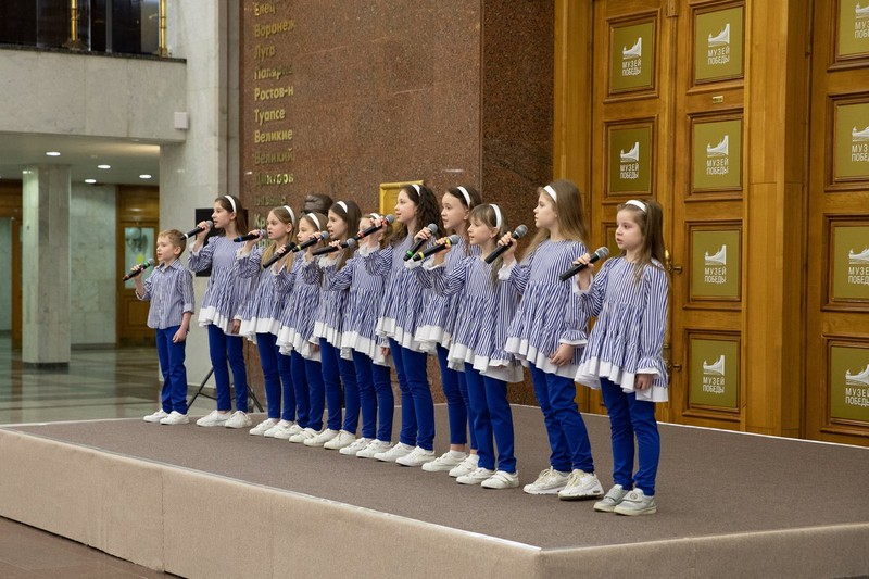 Подмосковные школьники приняли участие в концерте в Музее Победы