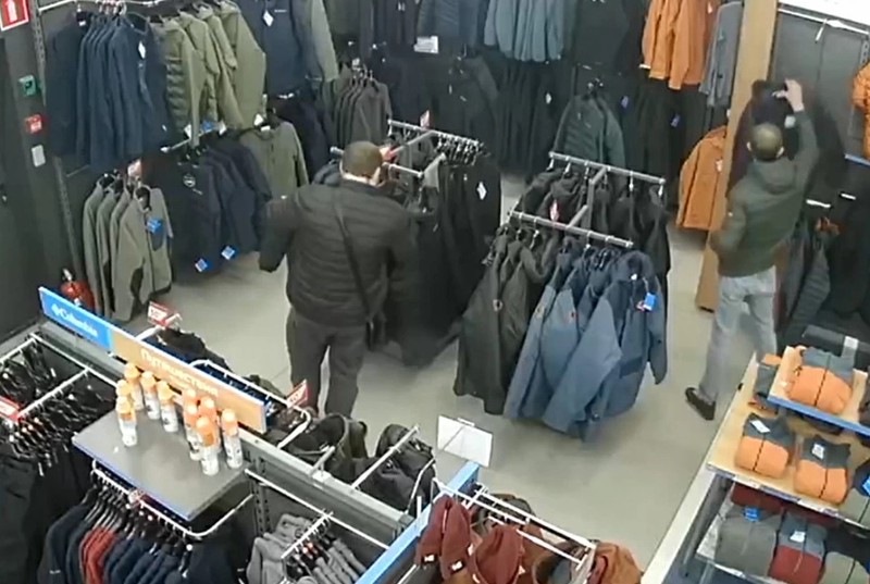 Подозреваемого в серии магазинных краж задержали в Подмосковье