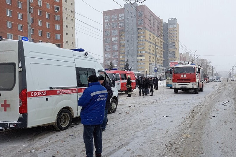Женщину извлекли из-под завалов после взрыва в Нижнем Новгороде