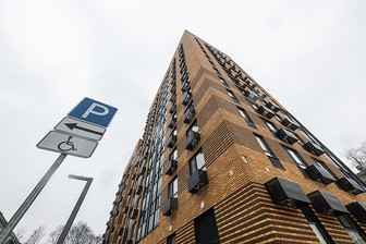 Число сделок с новостройками в Москве выросло за год на треть
