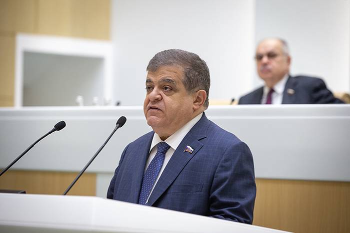В Совфеде назвали Порошенко «фантазером» после его обещания отобрать Крым у России