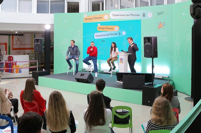 Столичным школьникам помогут выбрать профессию в центре «Моя карьера»