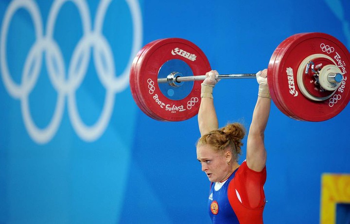 IWF временно отстранила олимпийскую чемпионку Оксану Сливенко