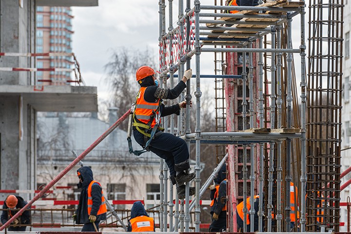 Власти Москвы выставят на торги четыре участка под застройку