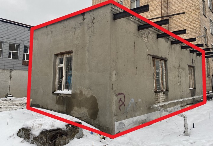 Незаконную пристройку демонтировали на юге Москвы