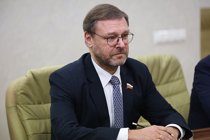 Косачев назвал возможную встречу Путина и Байдена глобальным событием