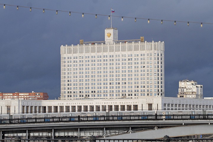 Правительство РФ планирует перенести отчет в Госдуме из-за послания президента