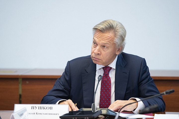 Пушков объяснил, зачем Байден предложил Путину провести саммит