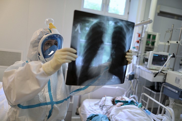 За минувшие сутки в России выявили 7770 случаев COVID-19