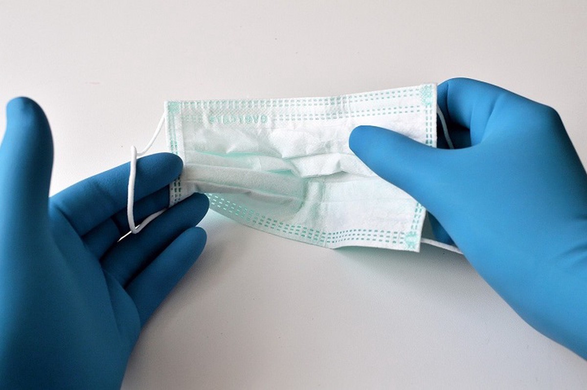 Роспотребнадзор исключил ношение перчаток из перечня мер борьбы с коронавирусом