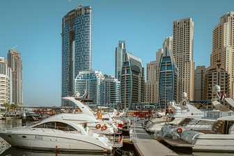 Первого инфицированного штаммом «омикрон» выявили в ОАЭ