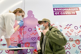 Первую прививку от COVID-19 сделали более 13 миллионов россиян