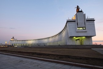 Московская школа открыла новую выставку в Музее Победы