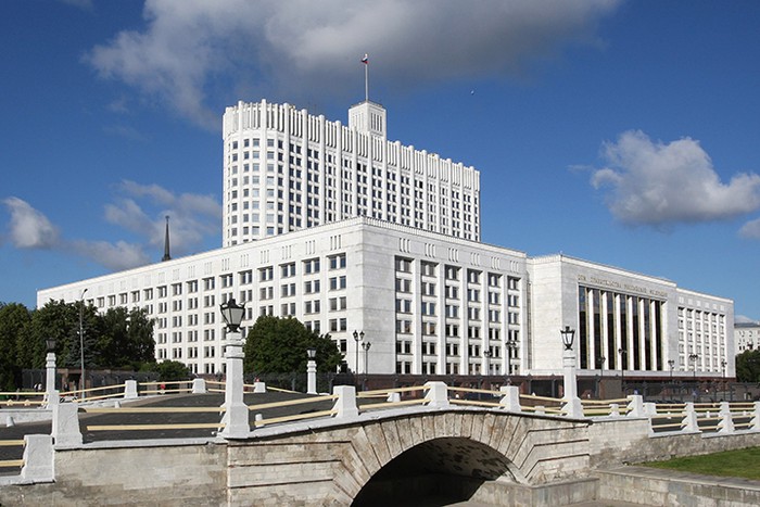 Правительство России проработает поручение о вакцинации иностранцев от COVID-19