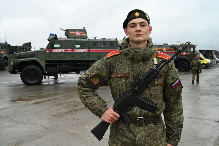 На полигоне в Алабине провели последнюю тренировку парада Победы