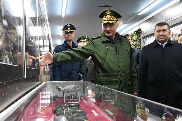 Танковый триатлон и тир провезут по стране