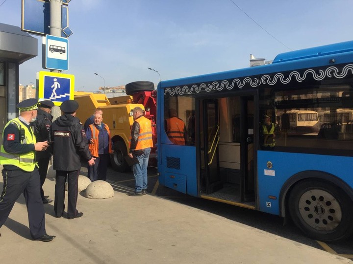 Стала известна причина аварии с автобусом на Марксистской улице в Москве