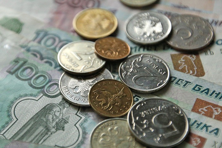 Россияне оценили, как майские праздники могут повлиять на их доходы
