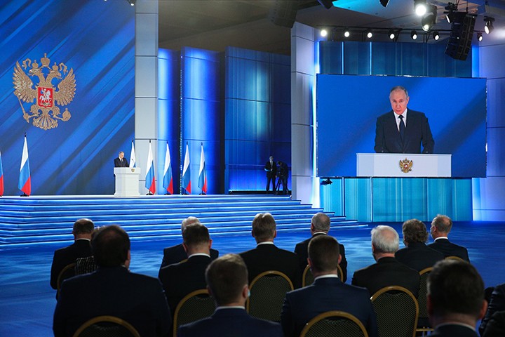 «До слез»: Путин поблагодарил россиян за борьбу с пандемией