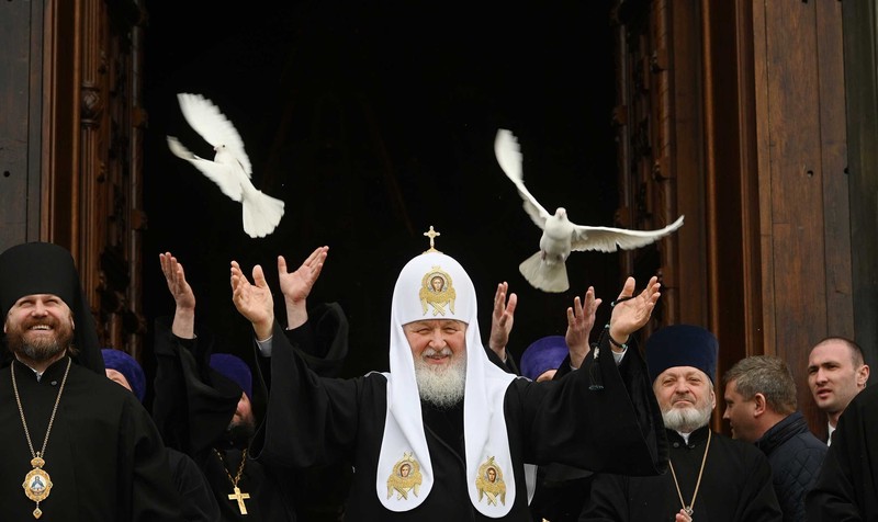 Патриарх Кирилл выпустит голубей в Москве в честь Благовещения