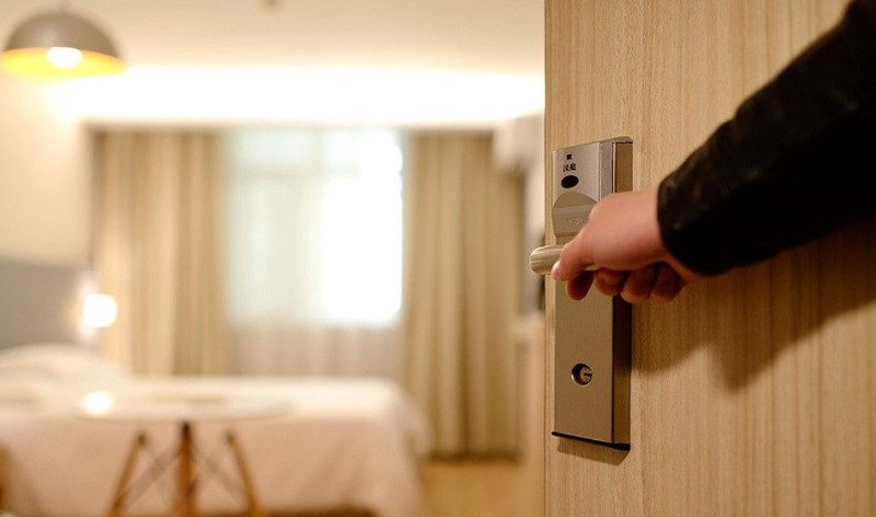 Аналитики зафиксировали рост числа бронирований в отелях на российских курортах