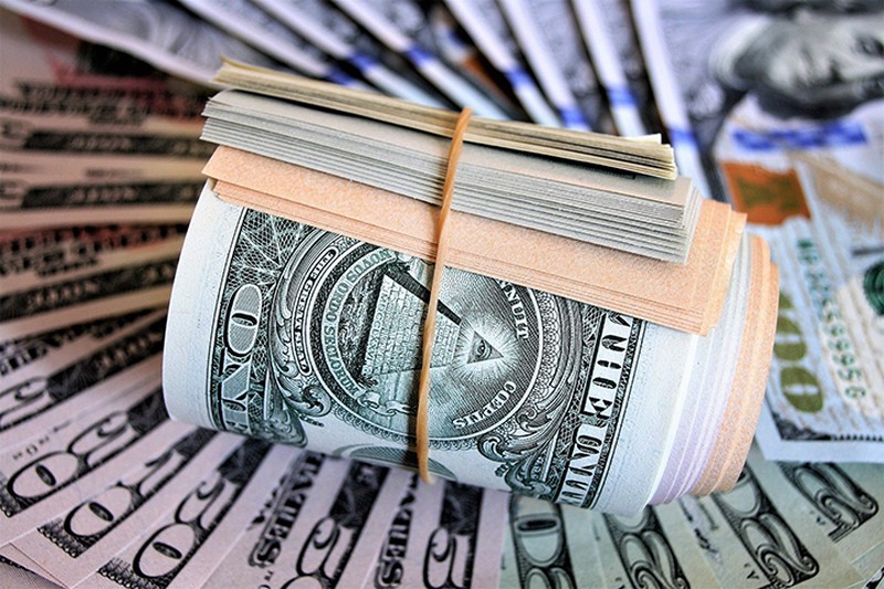 Доллар рухнет? Экономист оценил будущее американской валюты