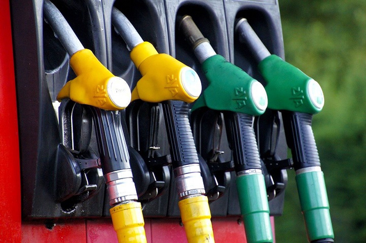 Новак рассказал о мерах по сдерживанию цен на бензин в России